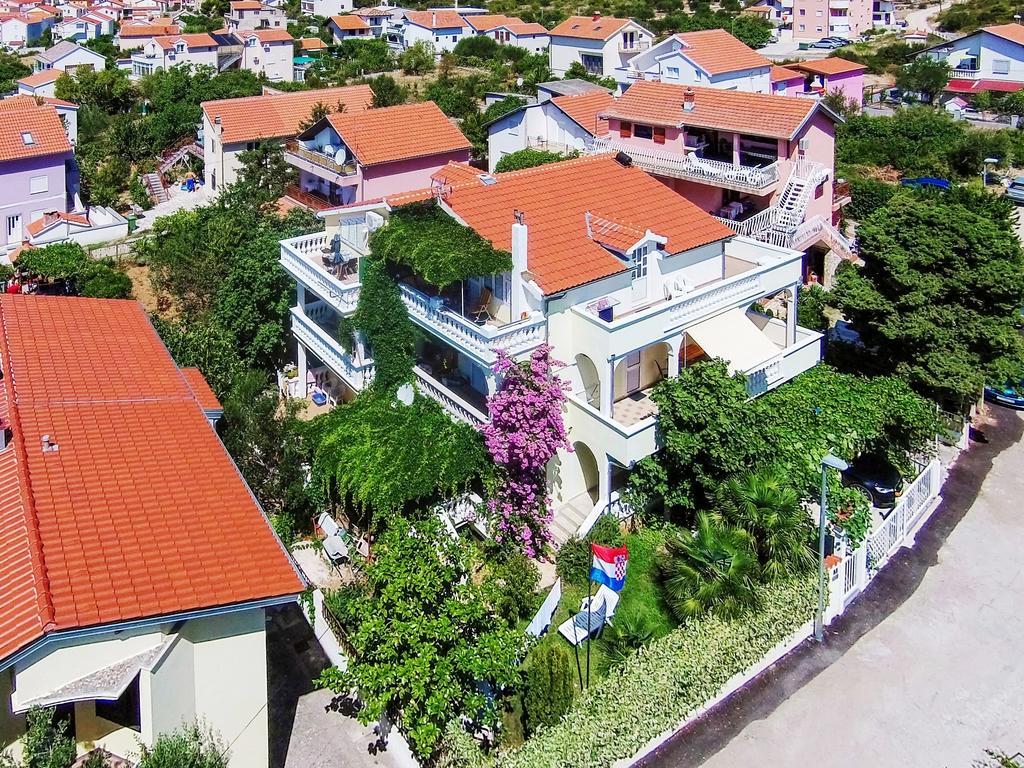 Апартаменты Oaza Tribunj Sea View Экстерьер фото